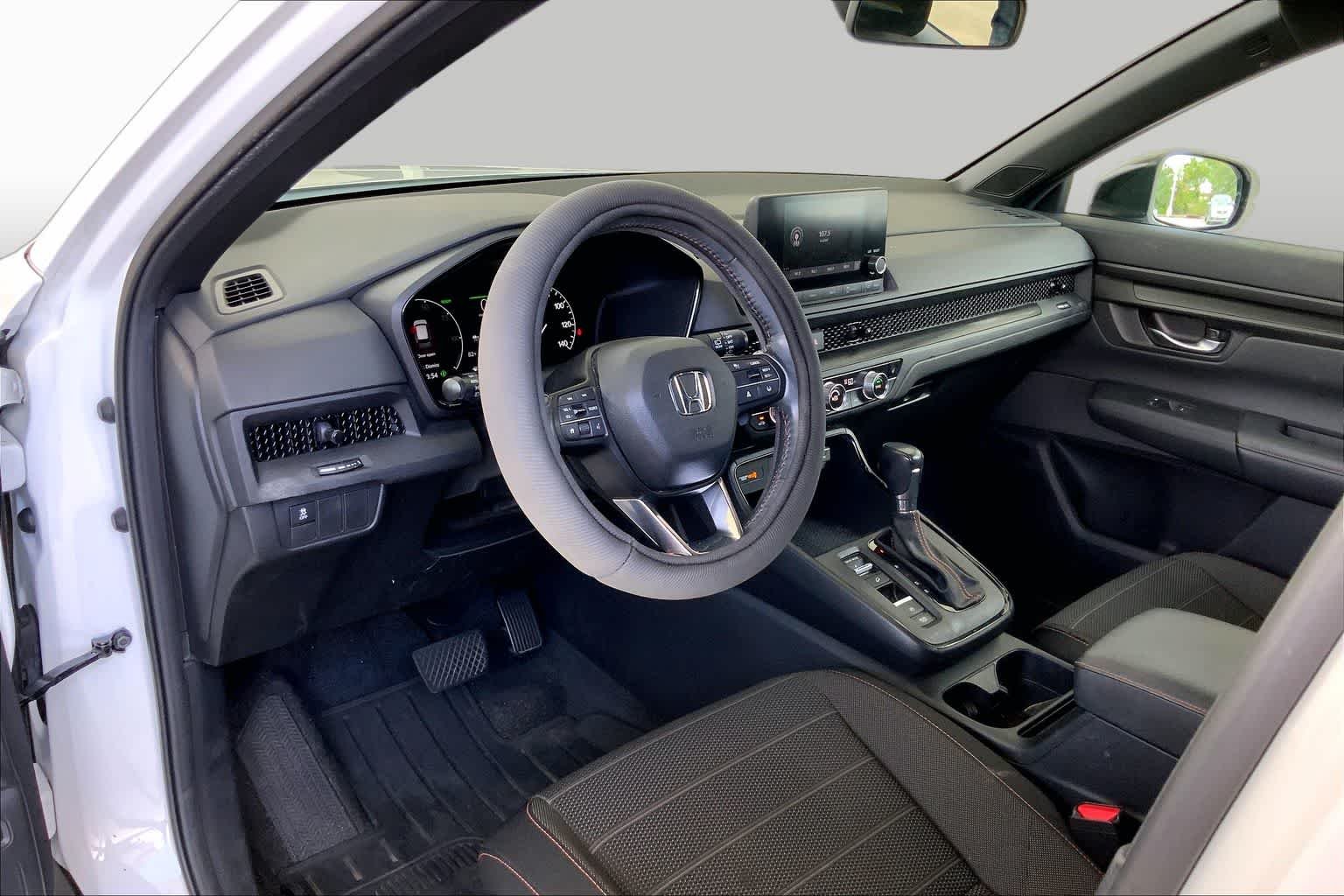 Used 2023 Platinum White Pearl Honda Sport image 18