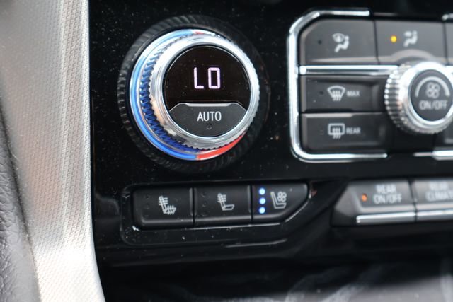 Used 2024 Onyx Black GMC Denali image 31