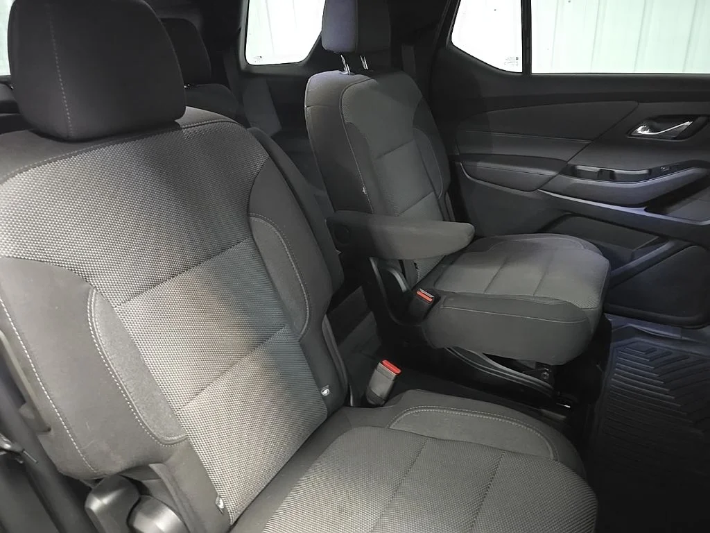 Used 2023 Green Chevrolet LT image 16