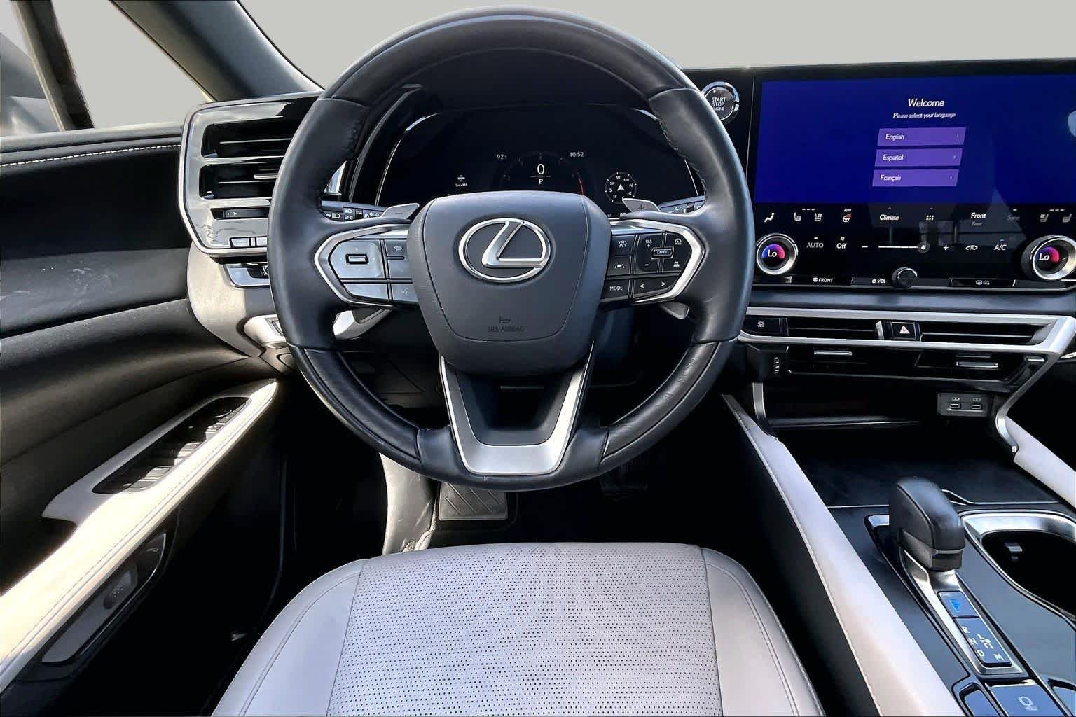 Used 2025 Eminent White Pearl Lexus Premium Plus image 6