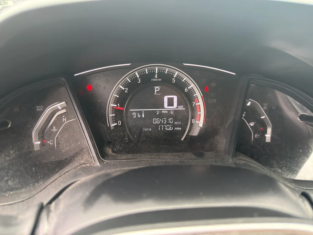 Used 2017 Lunar Silver Metallic Honda LX image 9