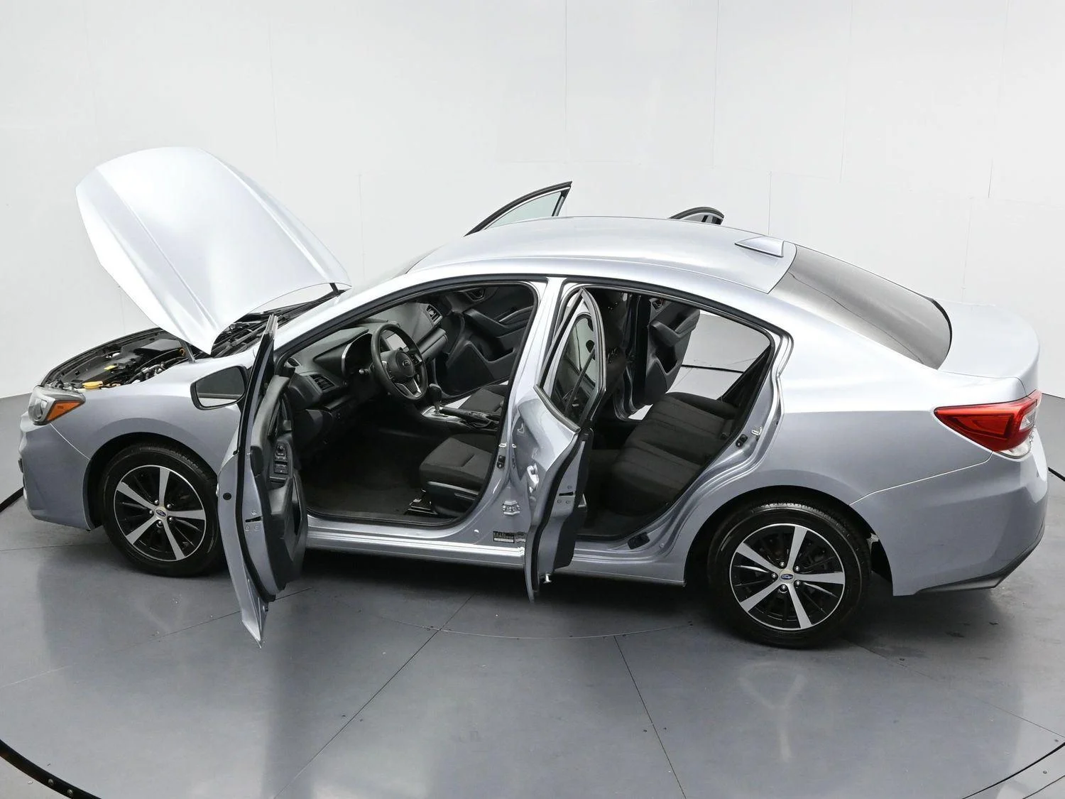 Used 2019 Ice Silver Metallic Subaru Premium image 36