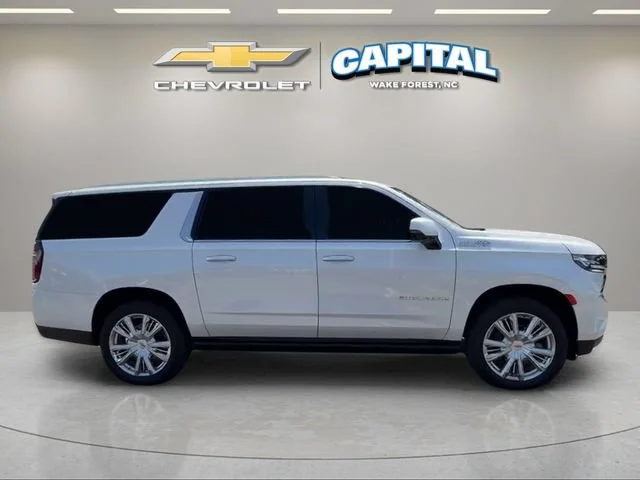 Used 2024 Iridescent Pearl Tricoat Chevrolet High Country image 7