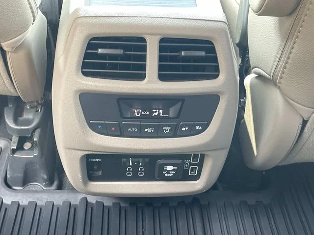 Used 2019  Honda EX-L image 12