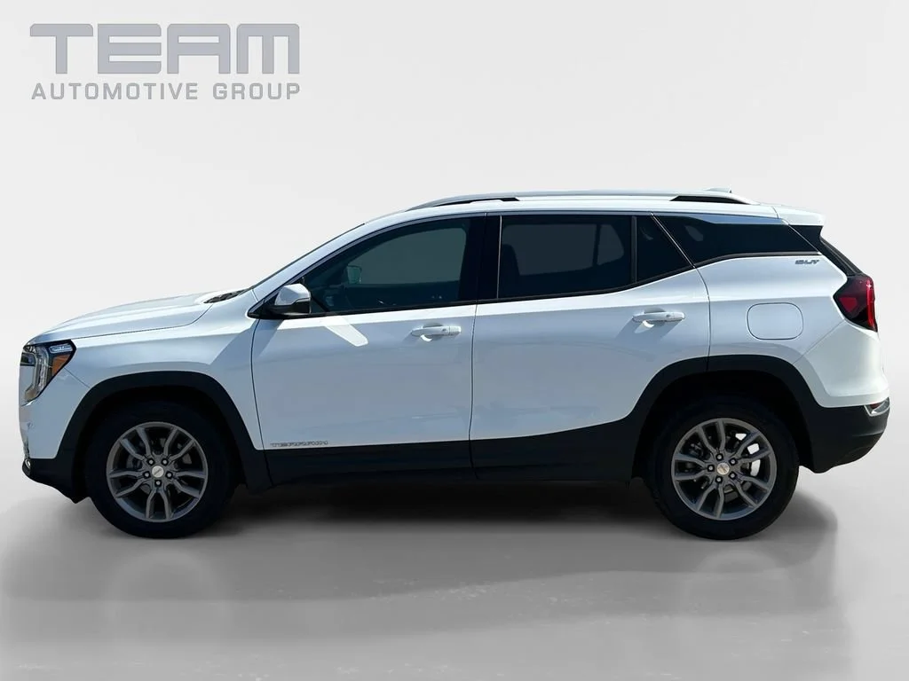 Used 2024 Summit White GMC SLT image 4
