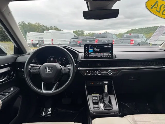 Used 2024  Honda EX-L image 17