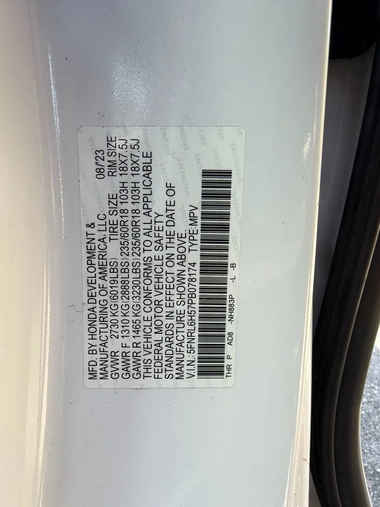 Used 2023 Platinum White Pearl Honda EX image 29