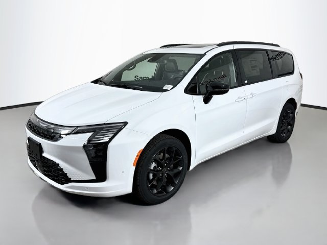 New 2027 Bright White Clear-Coat Paint Chrysler Limited image 3