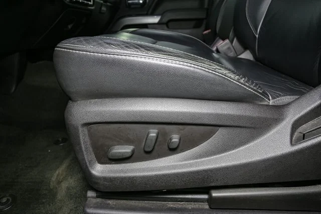 Used 2016 Blue Chevrolet LT image 32