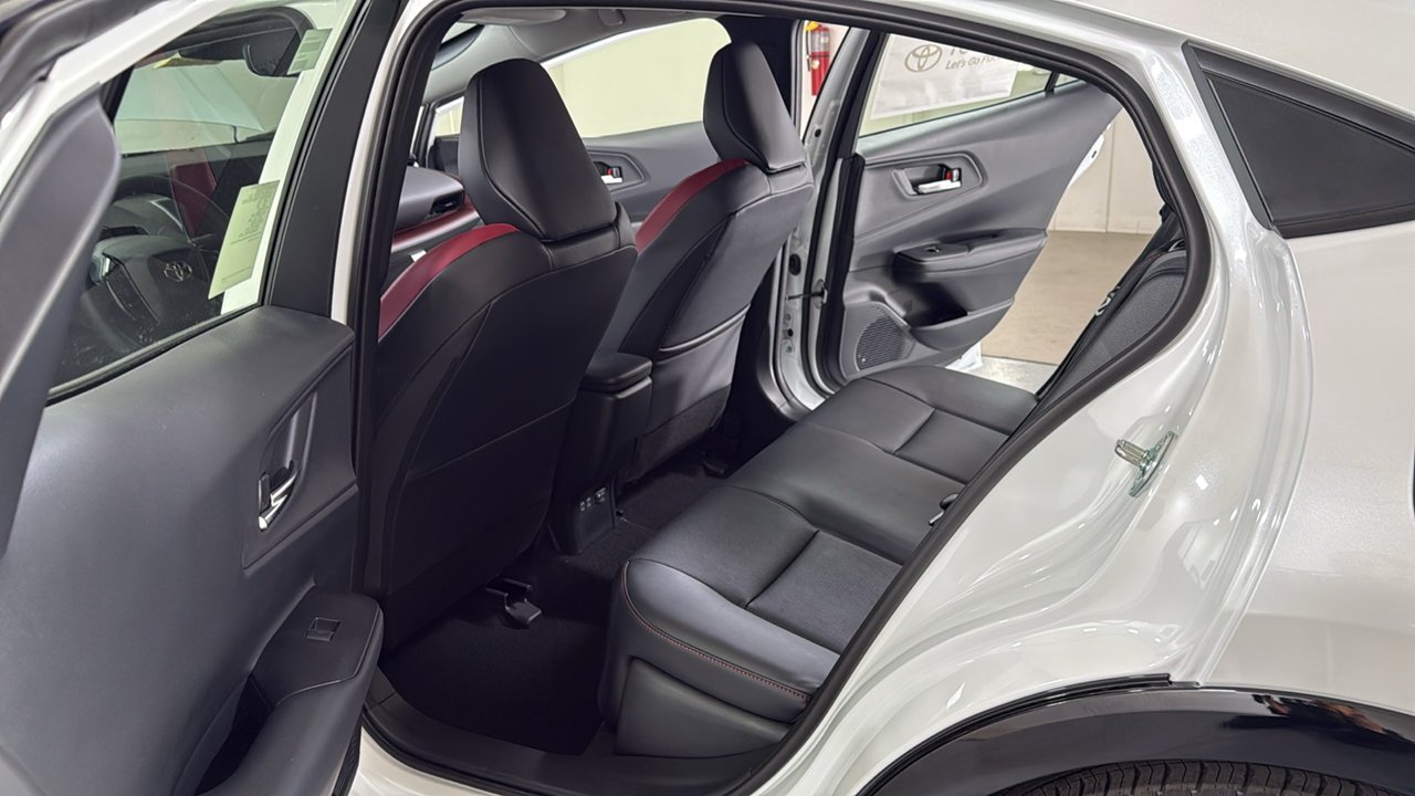 New 2027 Wind Chill Pearl <sup>1</sup> Toyota  XSE image 15