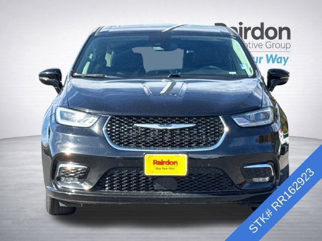 Used 2024 Chrysler Pacifica Touring L with VIN 2C4RC1BG9RR162923 for sale in Monroe, WA