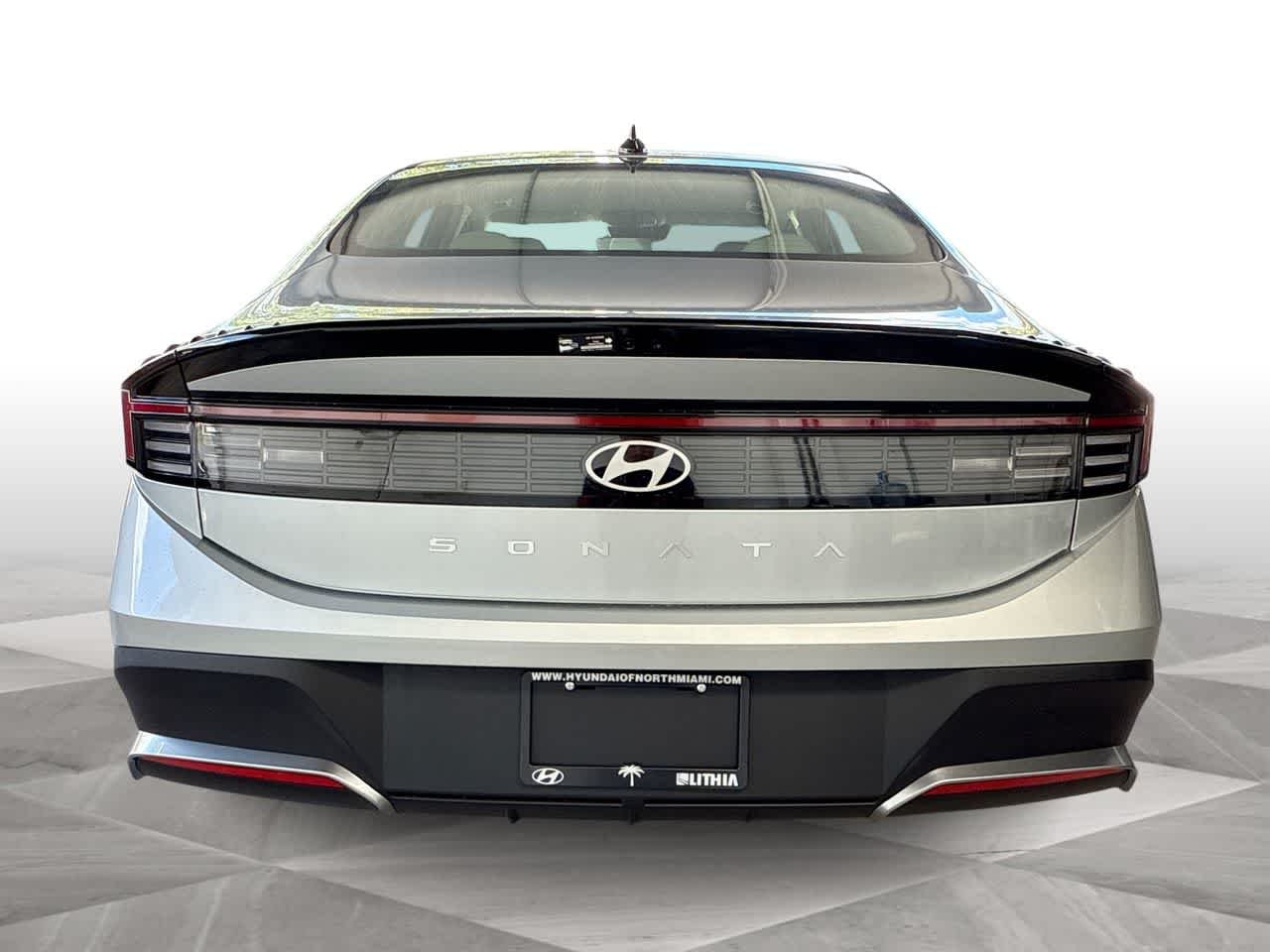 New 2026 Aero Silver Hyundai SE image 7