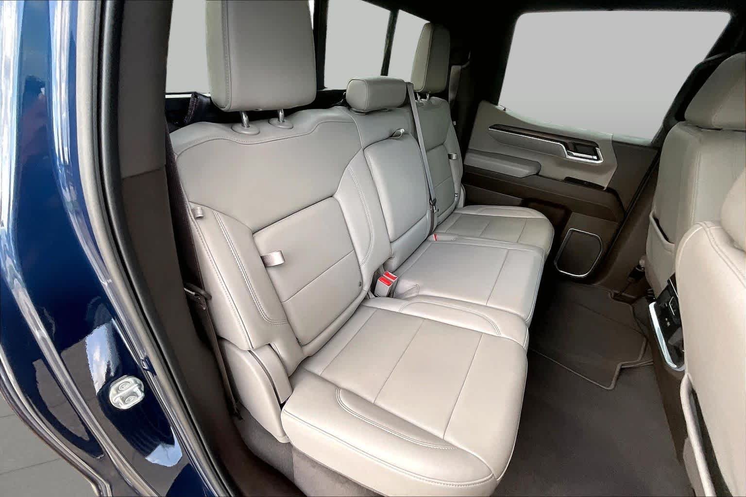 Used 2023 PACIFIC BLUE METALLIC GMC SLT image 19
