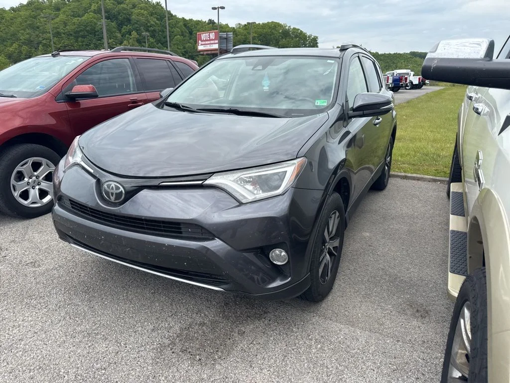 2017 Toyota RAV4 XLE AWD's photo