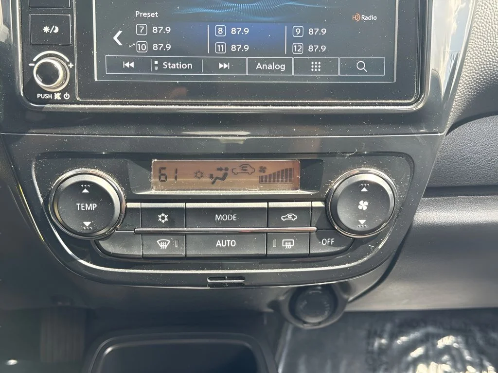 Used 2024  Mitsubishi ES image 9