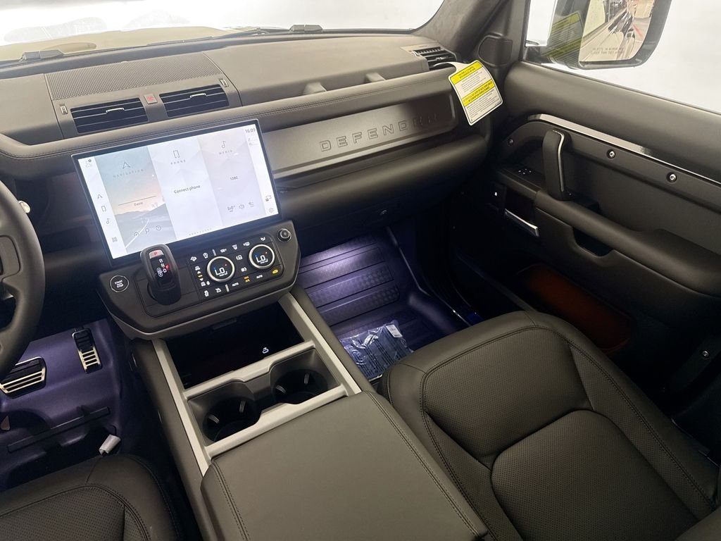 2026 Land Rover Defender V8 - Photo 23