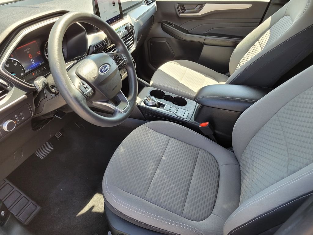 Certified Used 2022 Oxford White Ford SE image 13