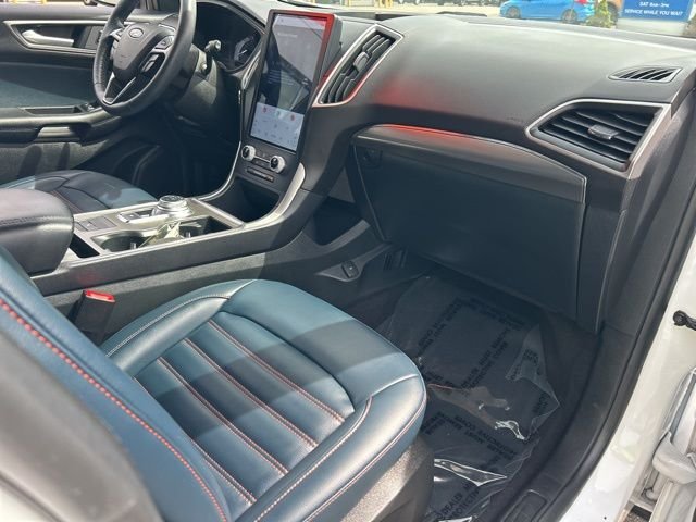 Used 2024 White Ford SEL image 10