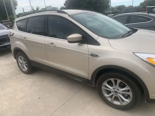Used 2018 Gold Ford SEL image 4