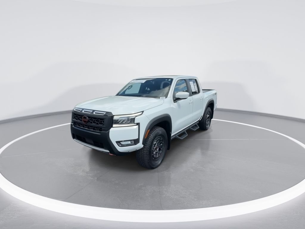 Used 2025 White Nissan PRO-4X image 4