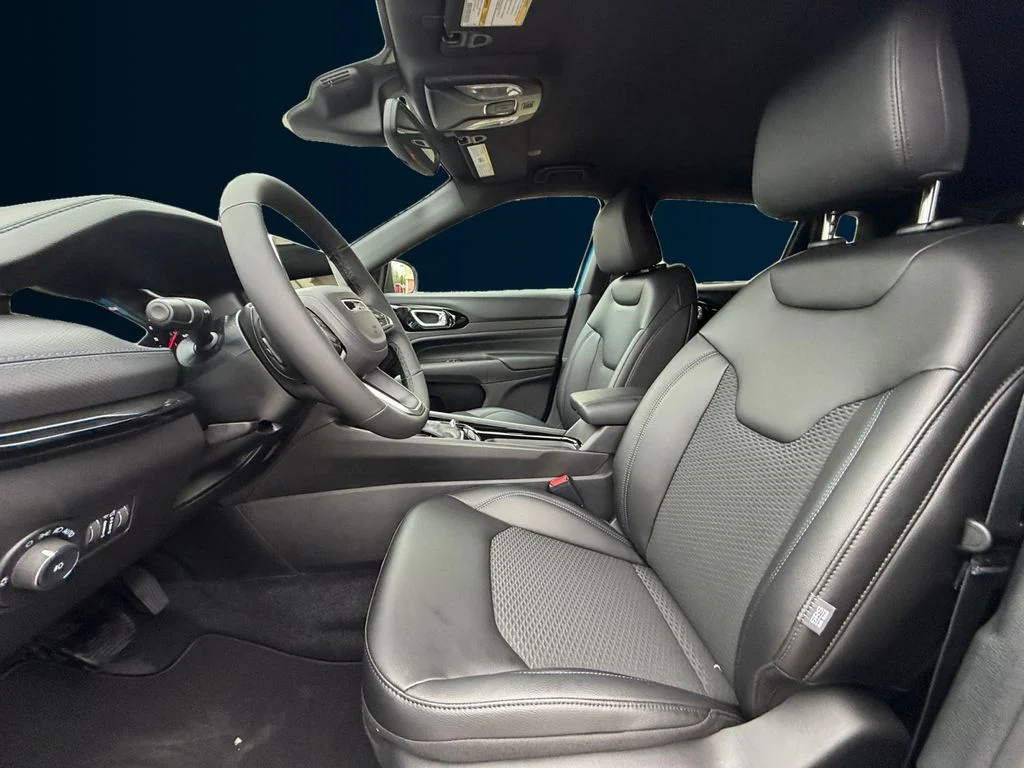 New 2026 Blue Jeep Latitude image 10