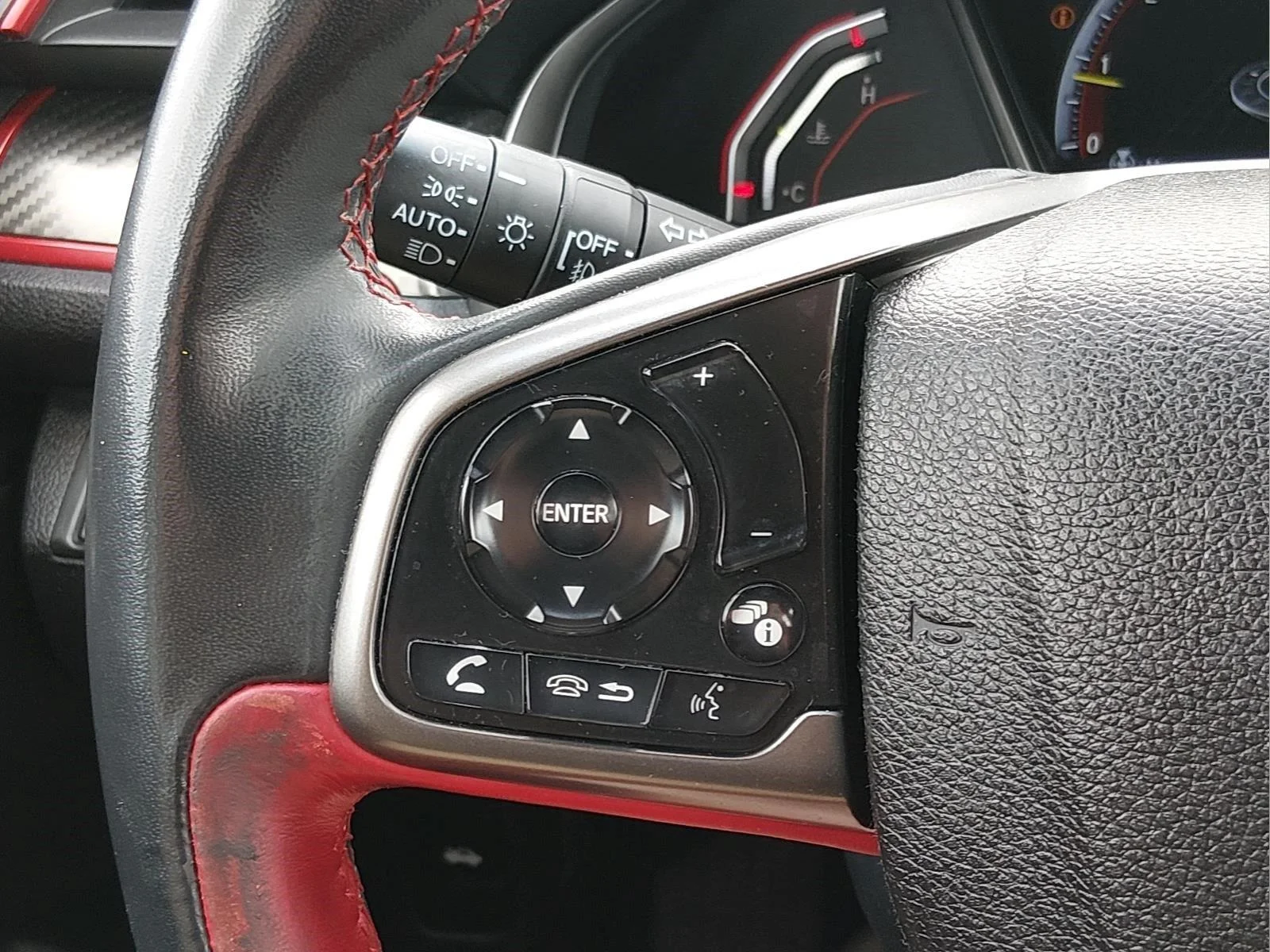 Used 2019 Championship White Honda Type R Touring image 29