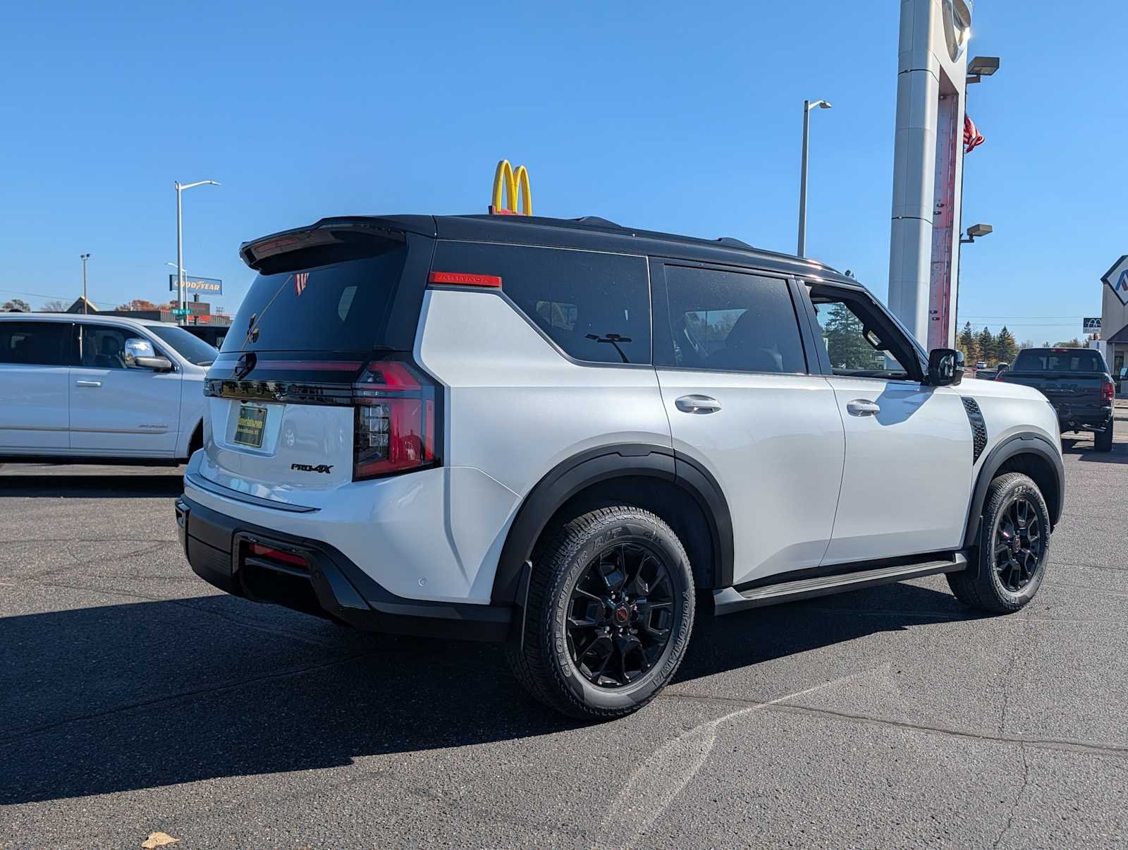 New 2026 Aspen White TriCoat / Super Black Two-tone Nissan PRO-4X® image 7