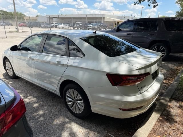 Used 2019 Pure White Volkswagen 1.4T S image 4