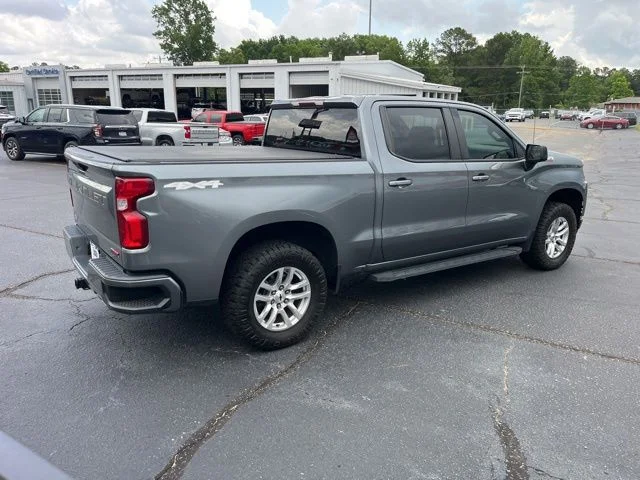 Used 2021 Gray Chevrolet RST image 2