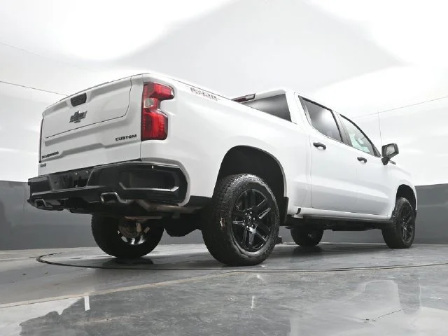 Used 2025 Summit White Chevrolet Custom Trail Boss image 26
