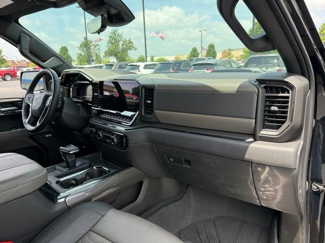 Used 2024 Black Chevrolet ZR2 image 23