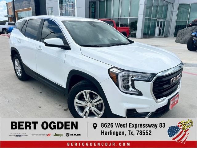 Used 2024 White GMC SLE image 1