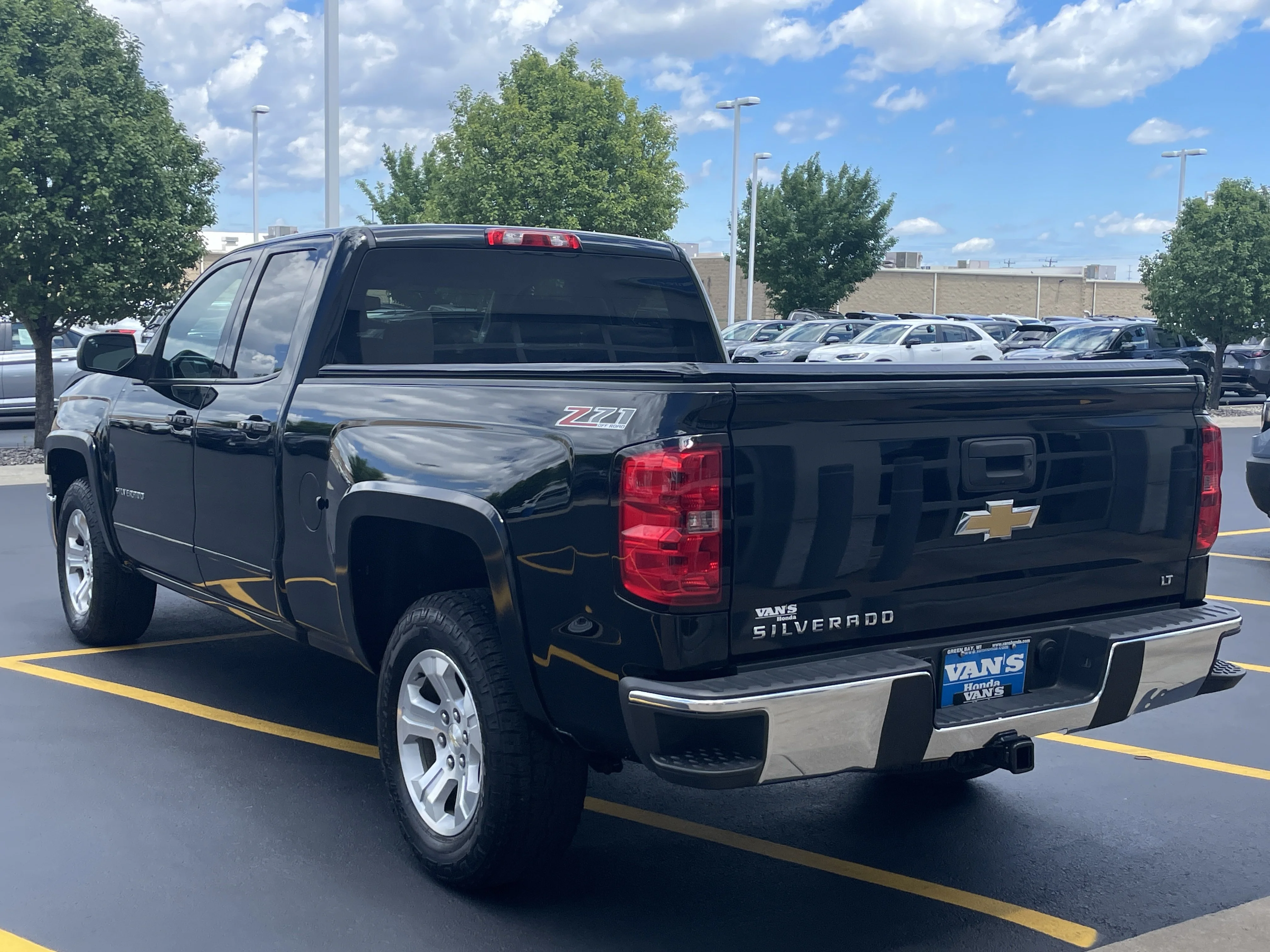 Used 2015 Black Chevrolet LT image 5