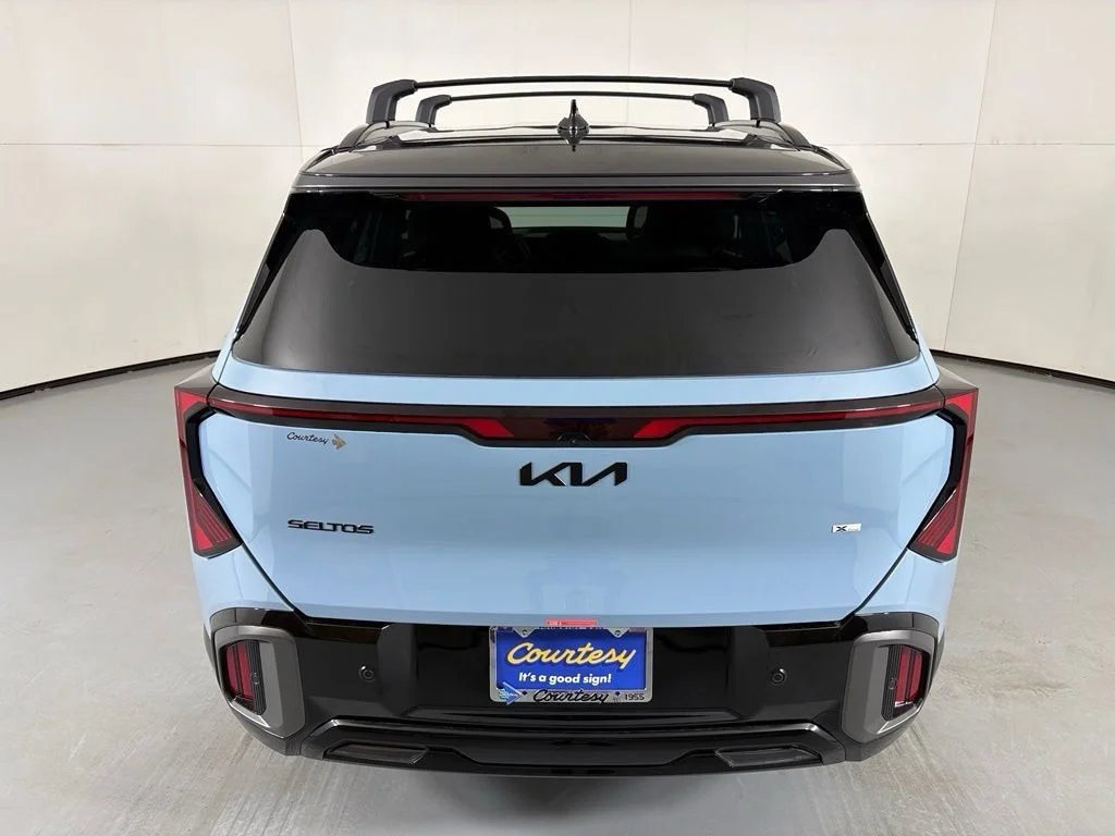 New 2027 Frost Blue / Black Roof Kia X-Line S image 7