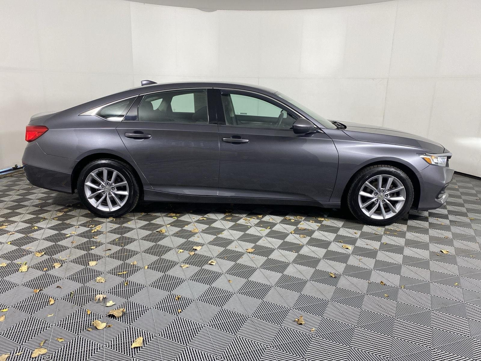 Used 2022 Modern Steel Metallic Honda LX image 9