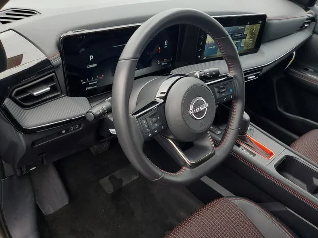 Used 2025 Brown Nissan SR image 17