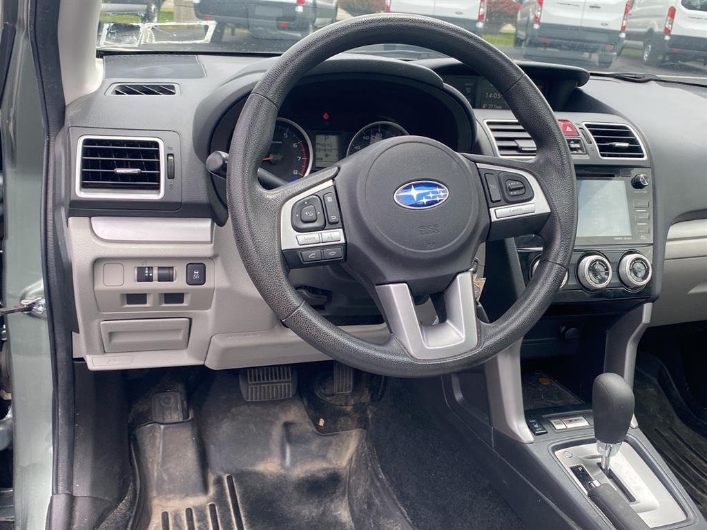 Used 2018 Jasmine Green Metallic Subaru Premium image 3