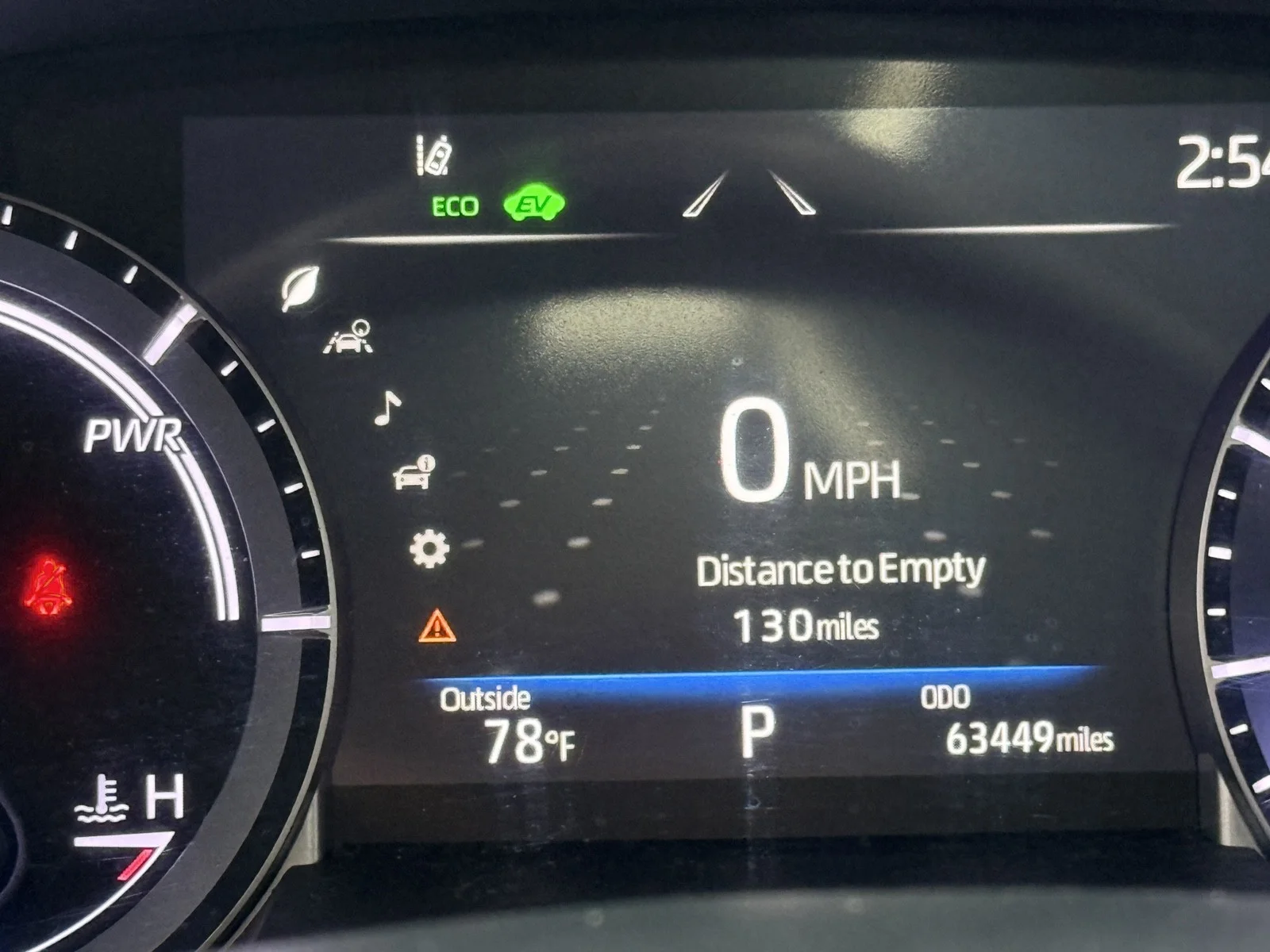 Used 2022 Magnetic Gray Metallic Toyota Hybrid XLE AWD image 19