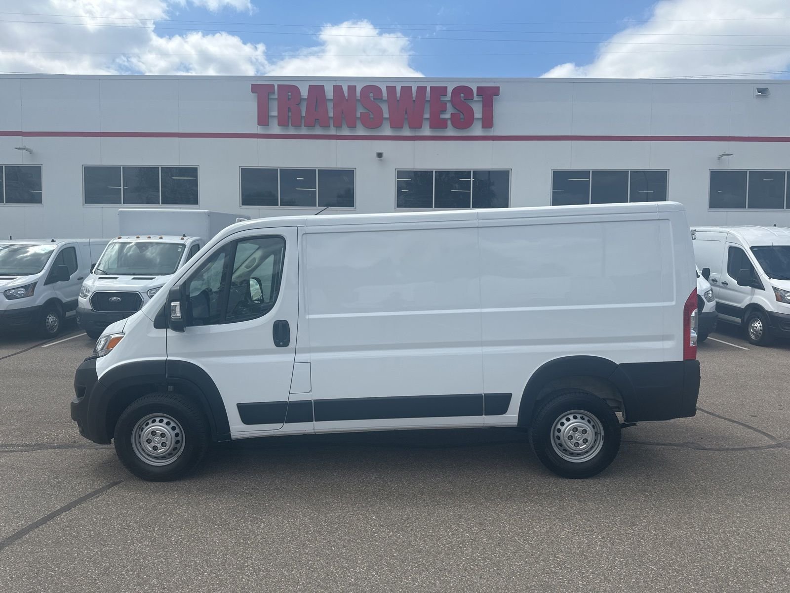 Used 2025 RAM ProMaster Cargo Van Base with VIN 3C6LRVVG6SE513437 for sale in Minneapolis, Minnesota