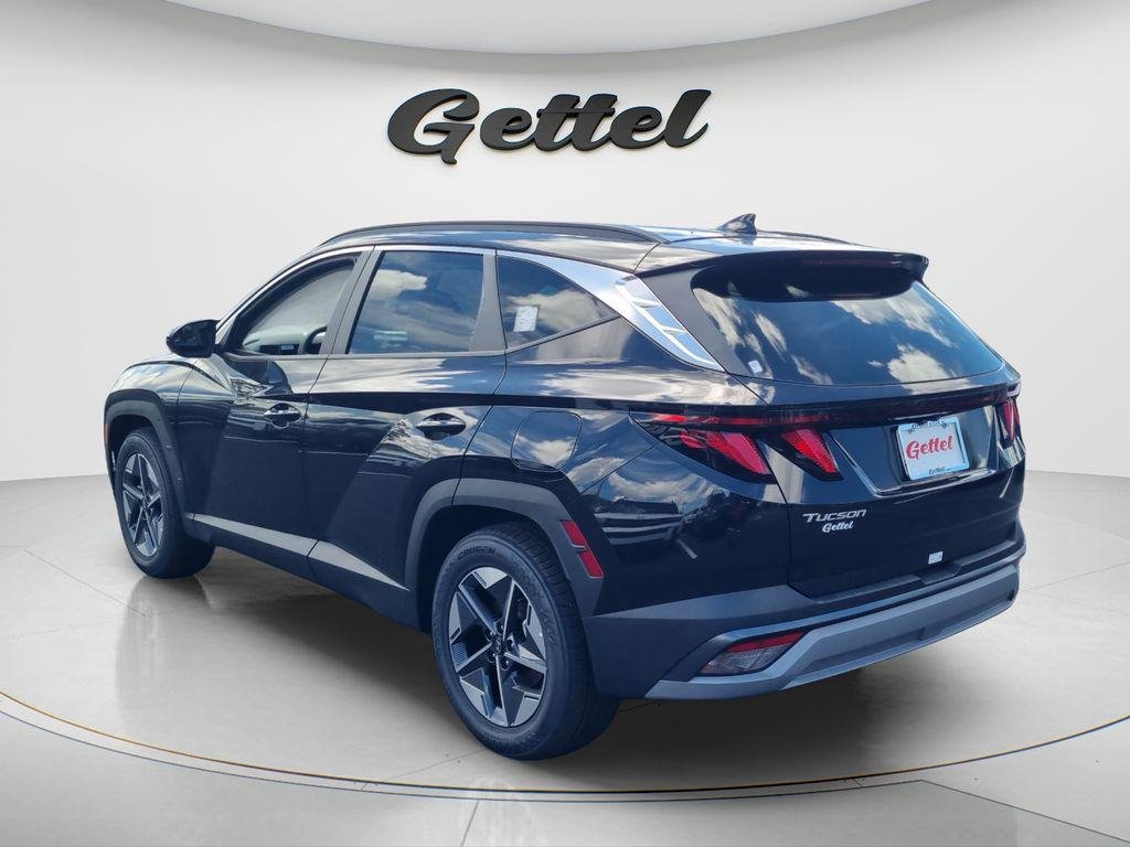 New 2026 Black Hyundai SEL FWD image 7
