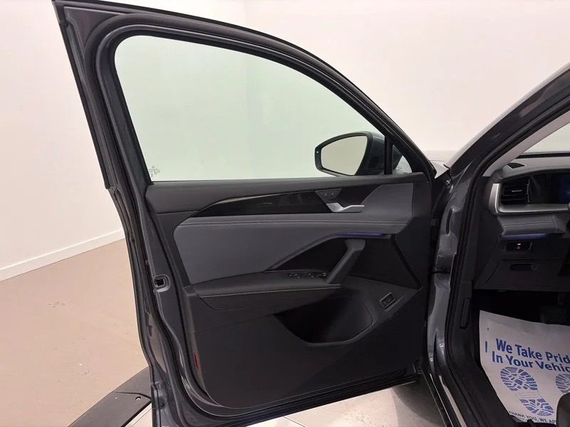 Used 2025 Gray Volkswagen 2.0T SE image 20
