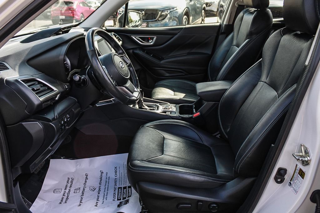 Used 2022 White Subaru Touring image 17