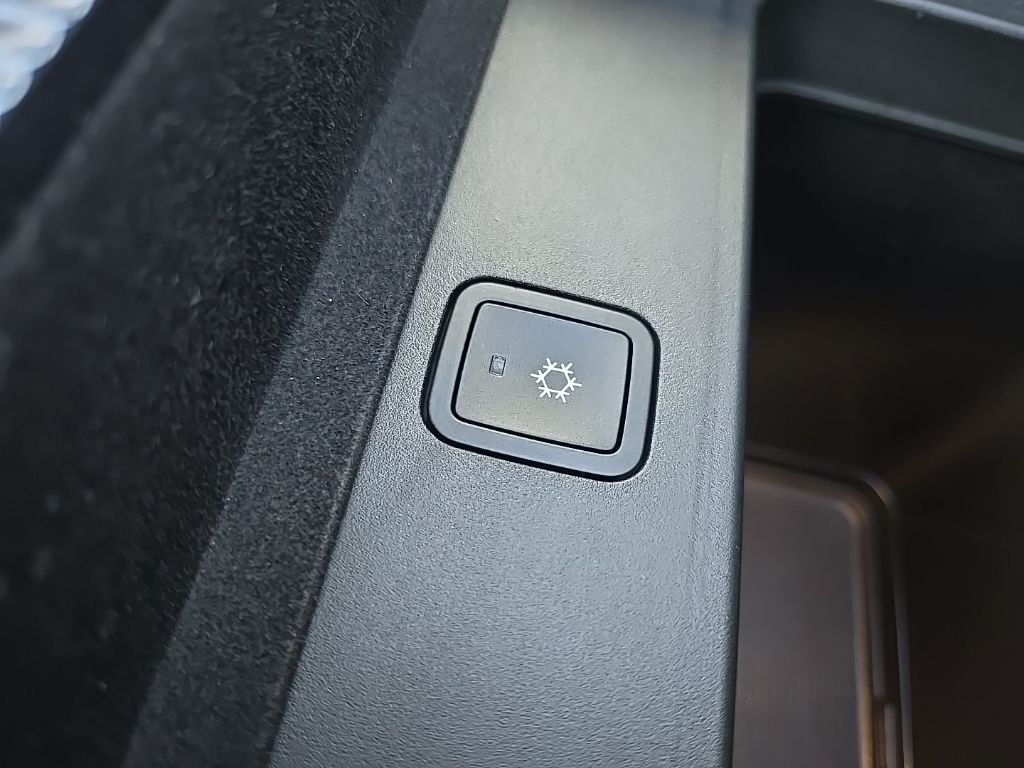 Used 2024 White/off-white Jeep Series II image 73