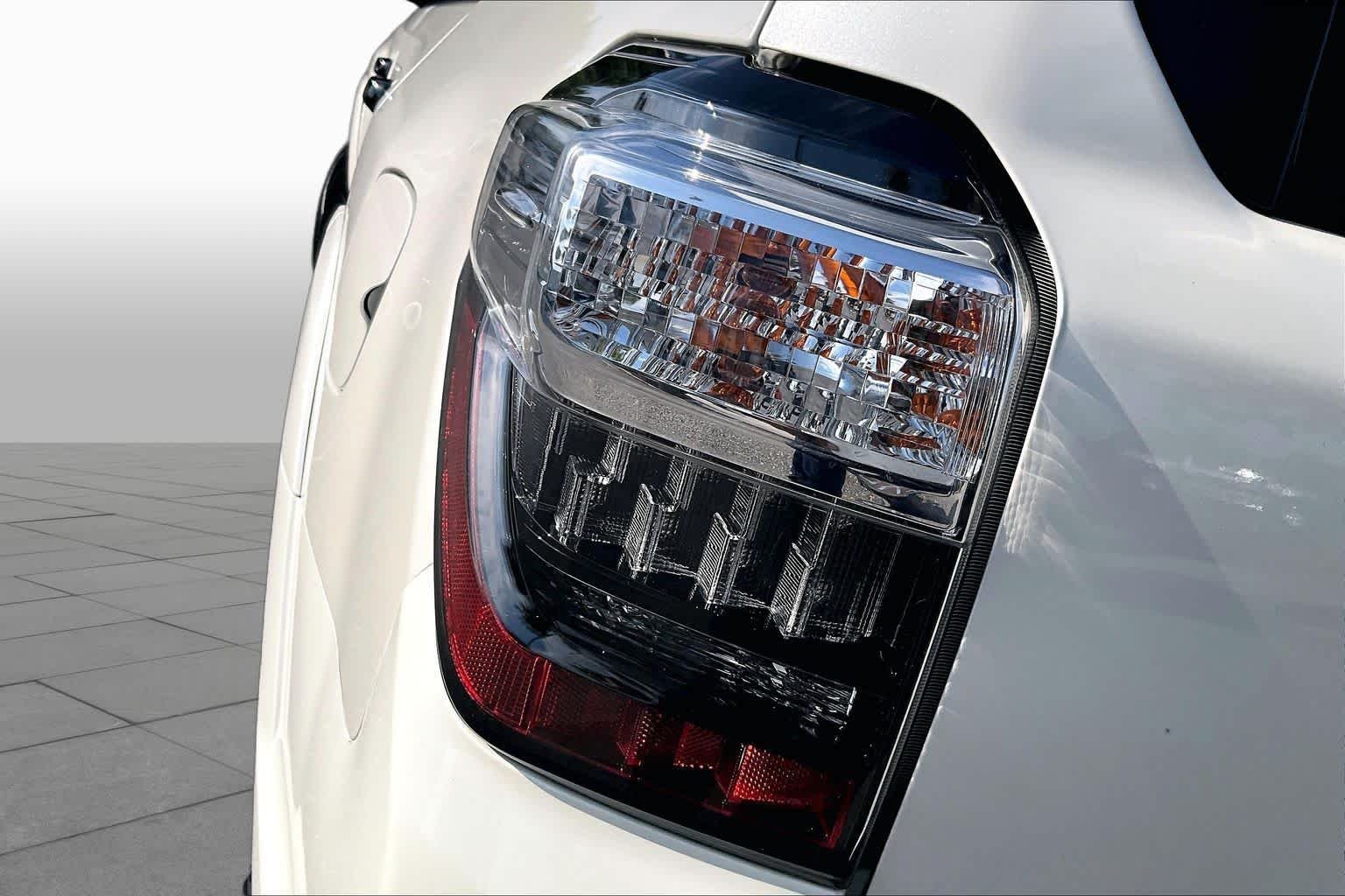 Used 2021 Blizzard Pearl Toyota Nightshade image 29