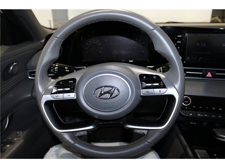 Used 2021 Quartz White Hyundai SEL image 22