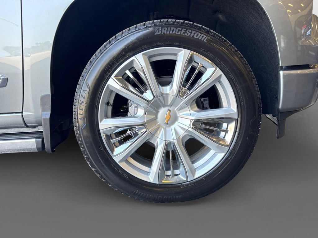 New 2026 Sterling Gray Metallic Chevrolet High Country image 16