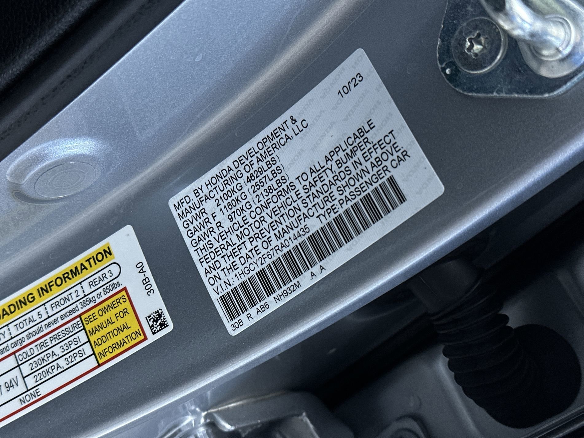 Used 2024 Solar Silver Metallic Honda EX-L image 13