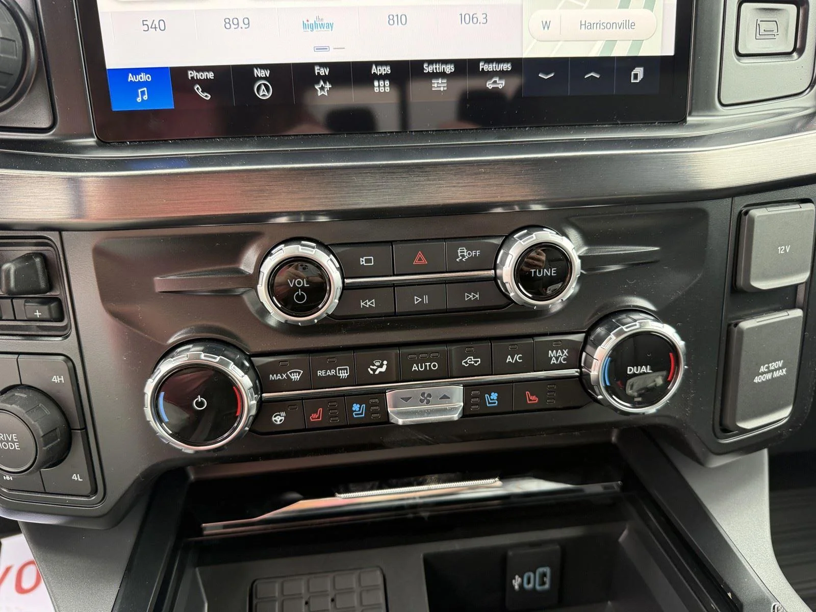 New 2026 Carbonized Gray Metallic Ford F-250® Lariat® image 25