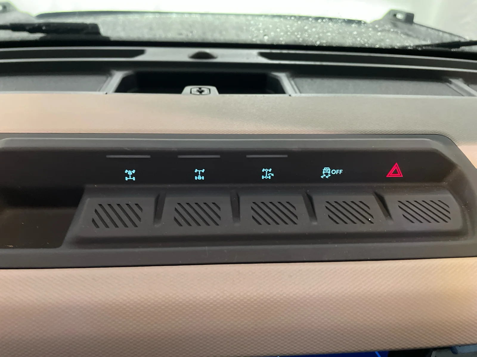 Used 2023 Shadow Black Ford Wildtrak image 17