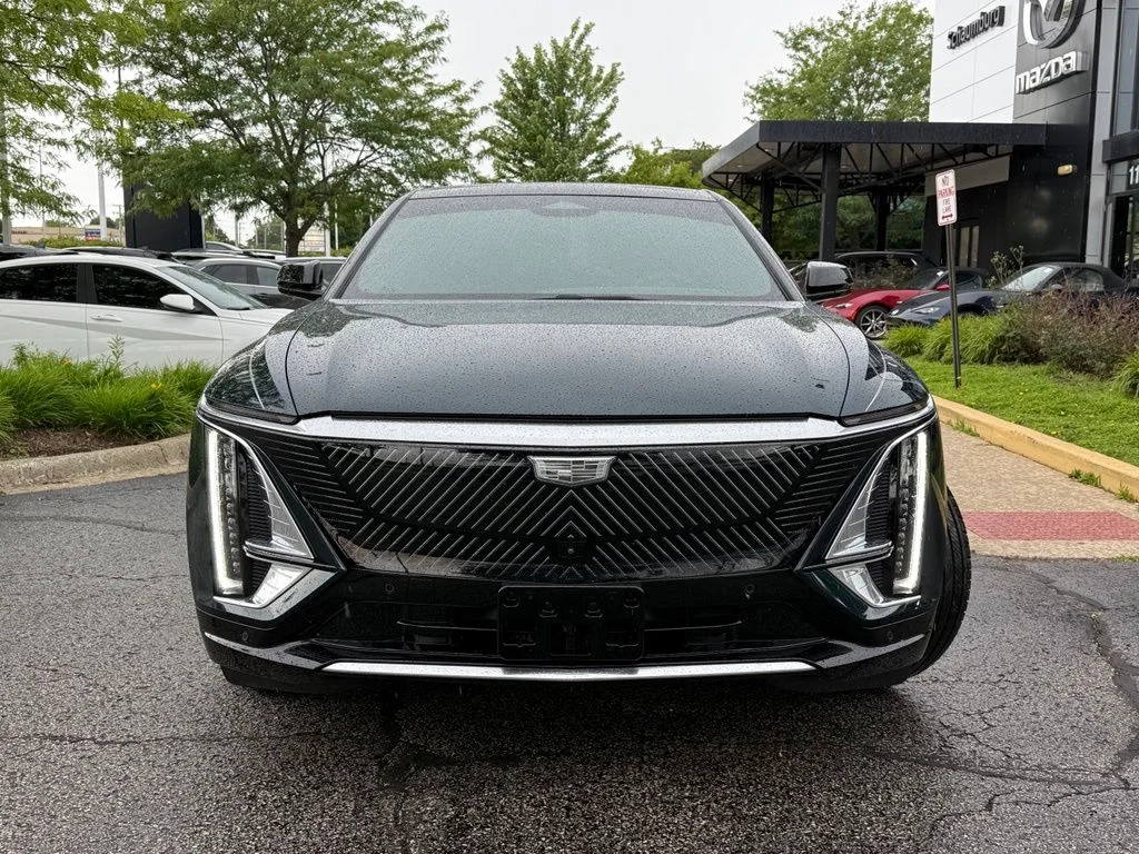 Used 2024 Cadillac LYRIQ Luxury 2 with VIN 1GYKPRRL7RZ125392 for sale in Schaumburg, IL